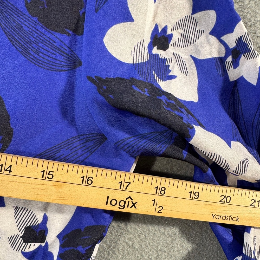 Yumi Kim Blue Floral V-Neck Romper 3/4 Sleeve Pockets Womens Small Back Zipper - Picture 6 of 7